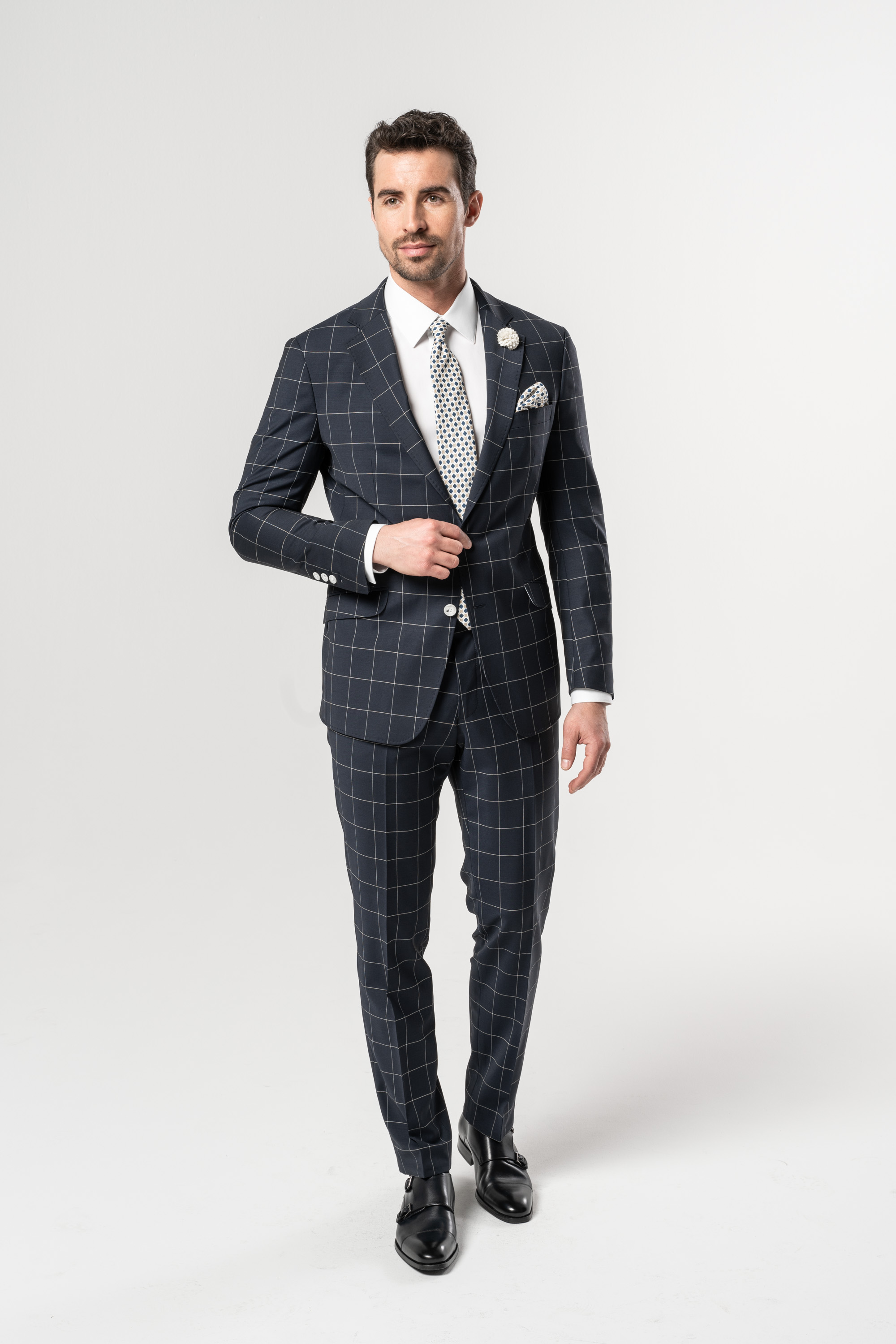 Leon 2 22 2 Navy check