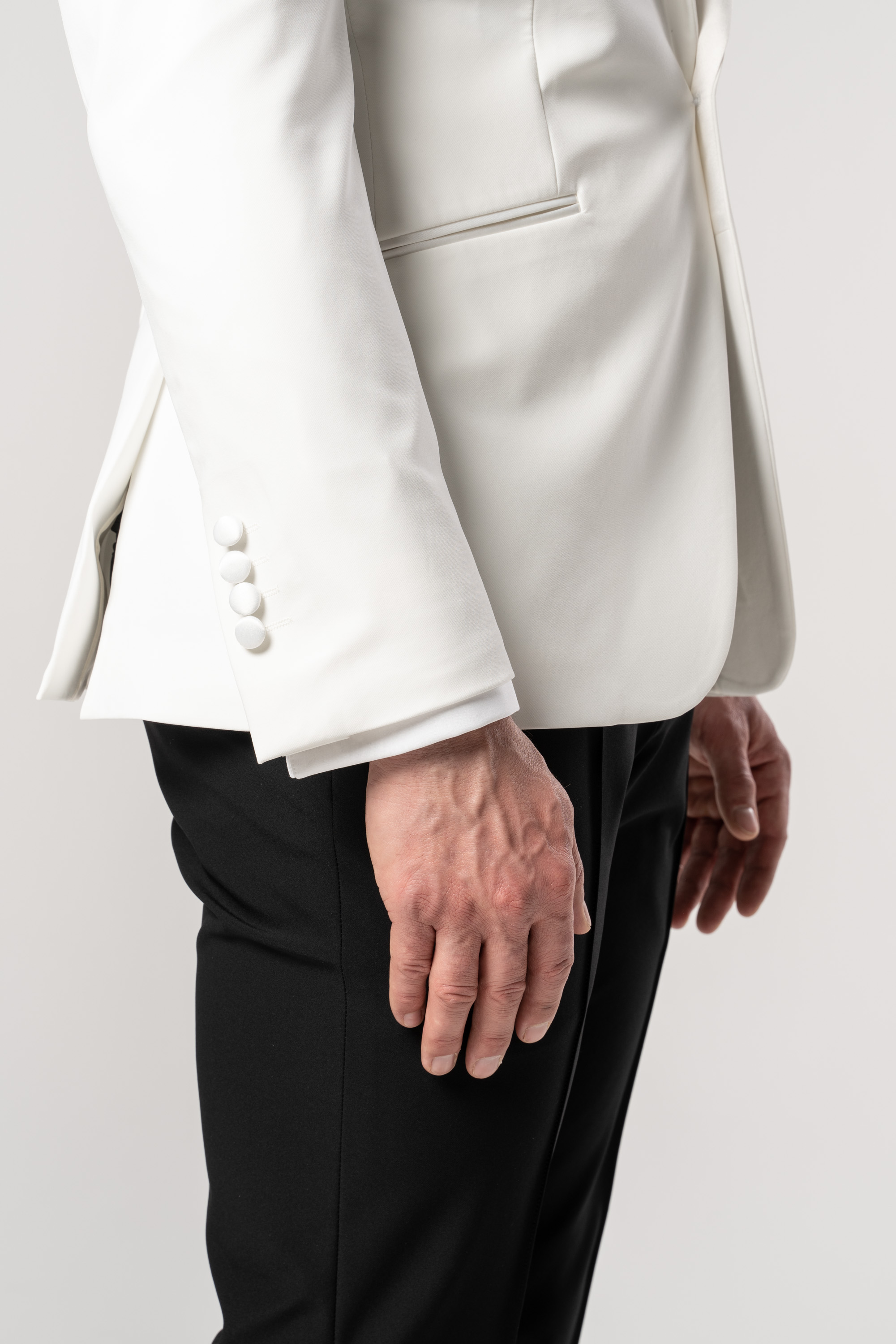 Dinnerjacket Larus 22 1 10 Ecru