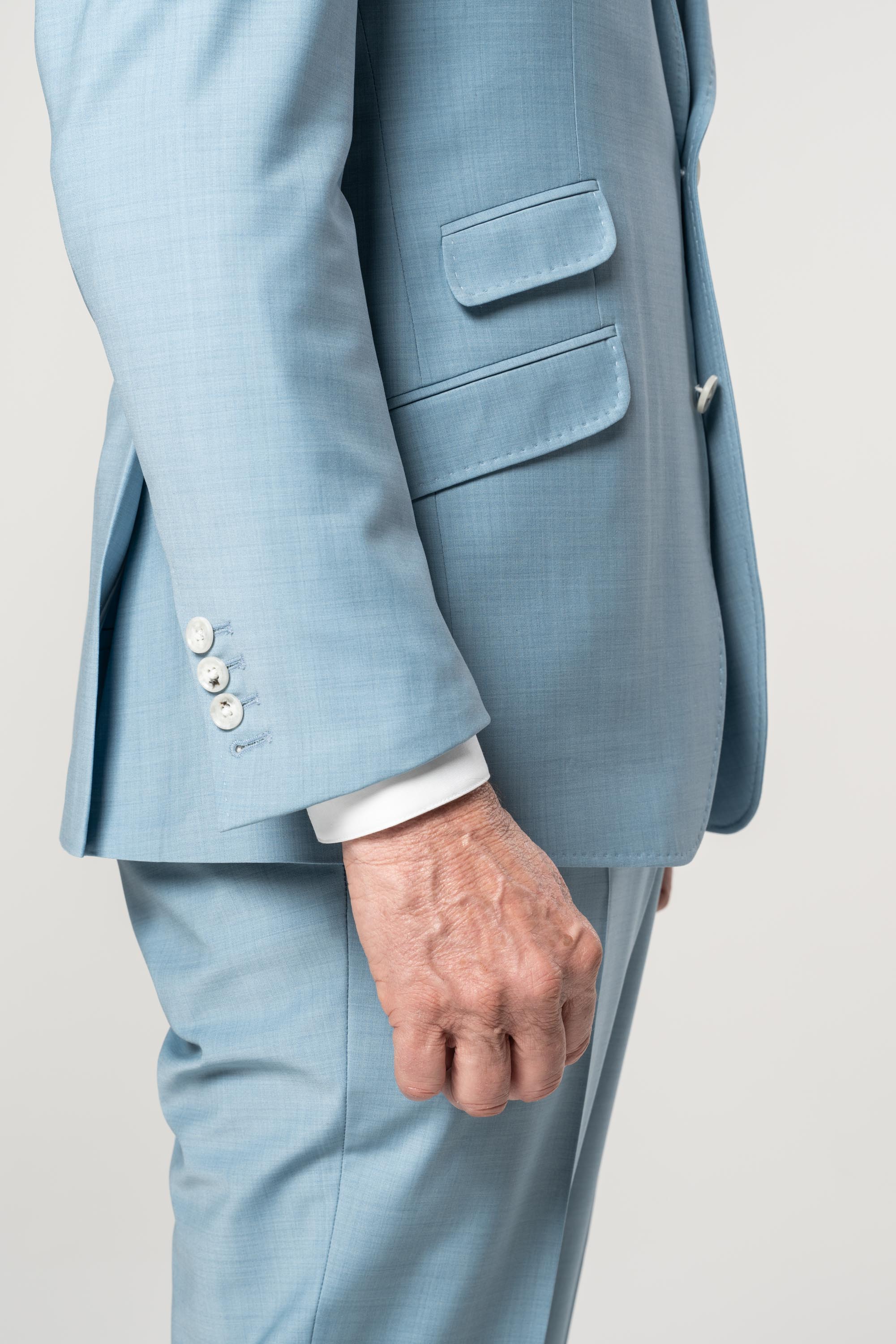 Leon 2 22 1 Hellblau