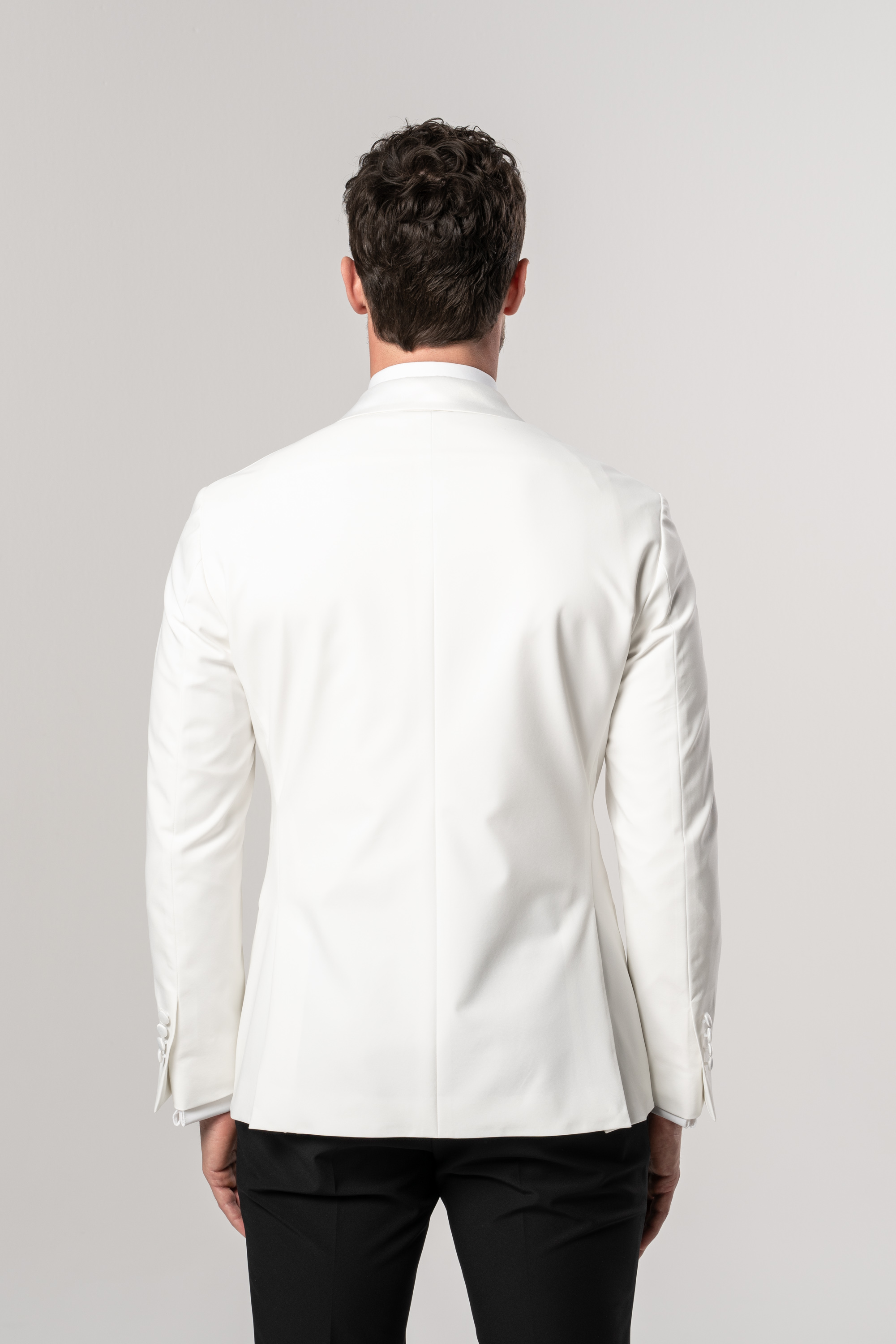 Dinnerjacket Larus 22 1 10 Ecru