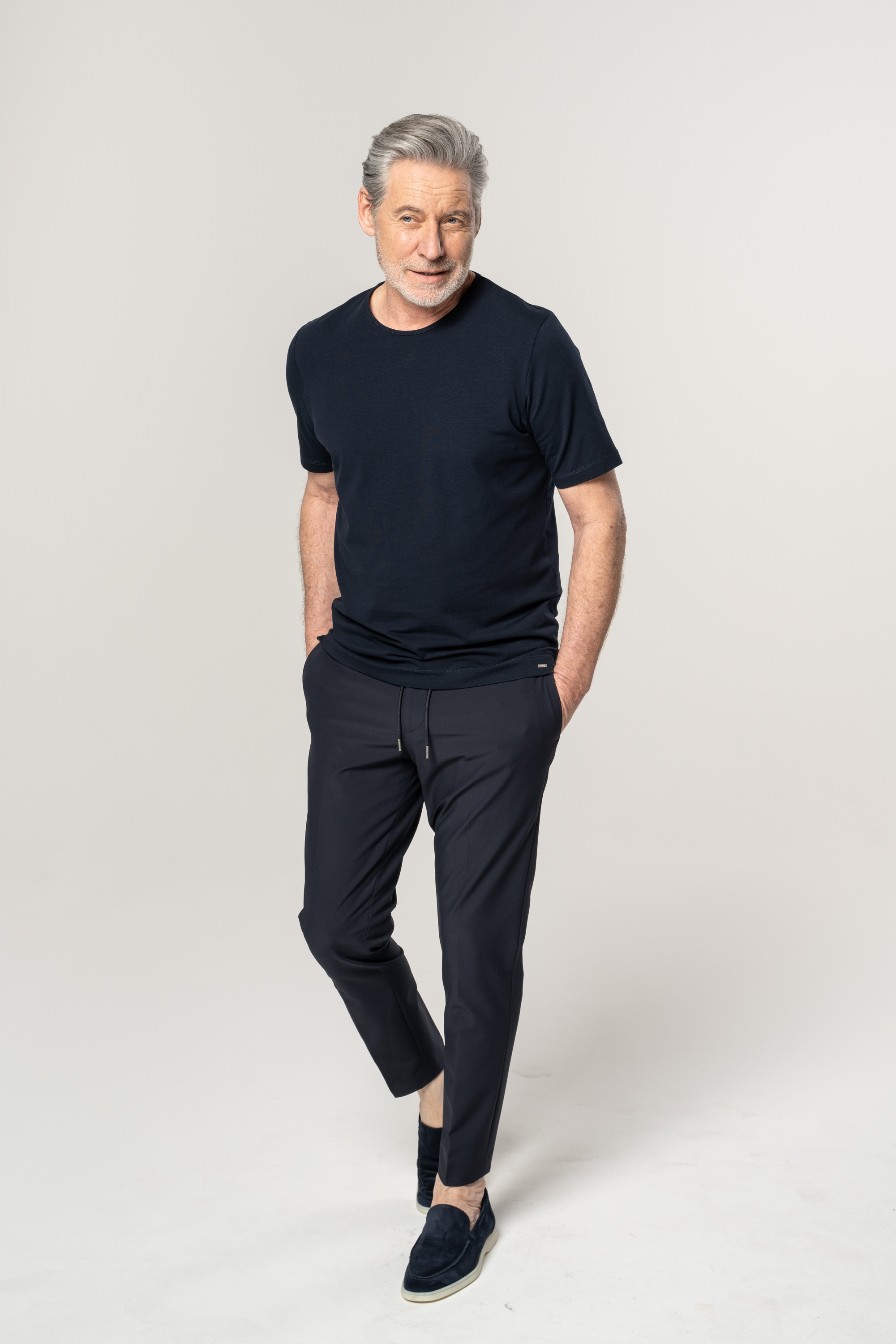 RON 21 1 (NAVY)