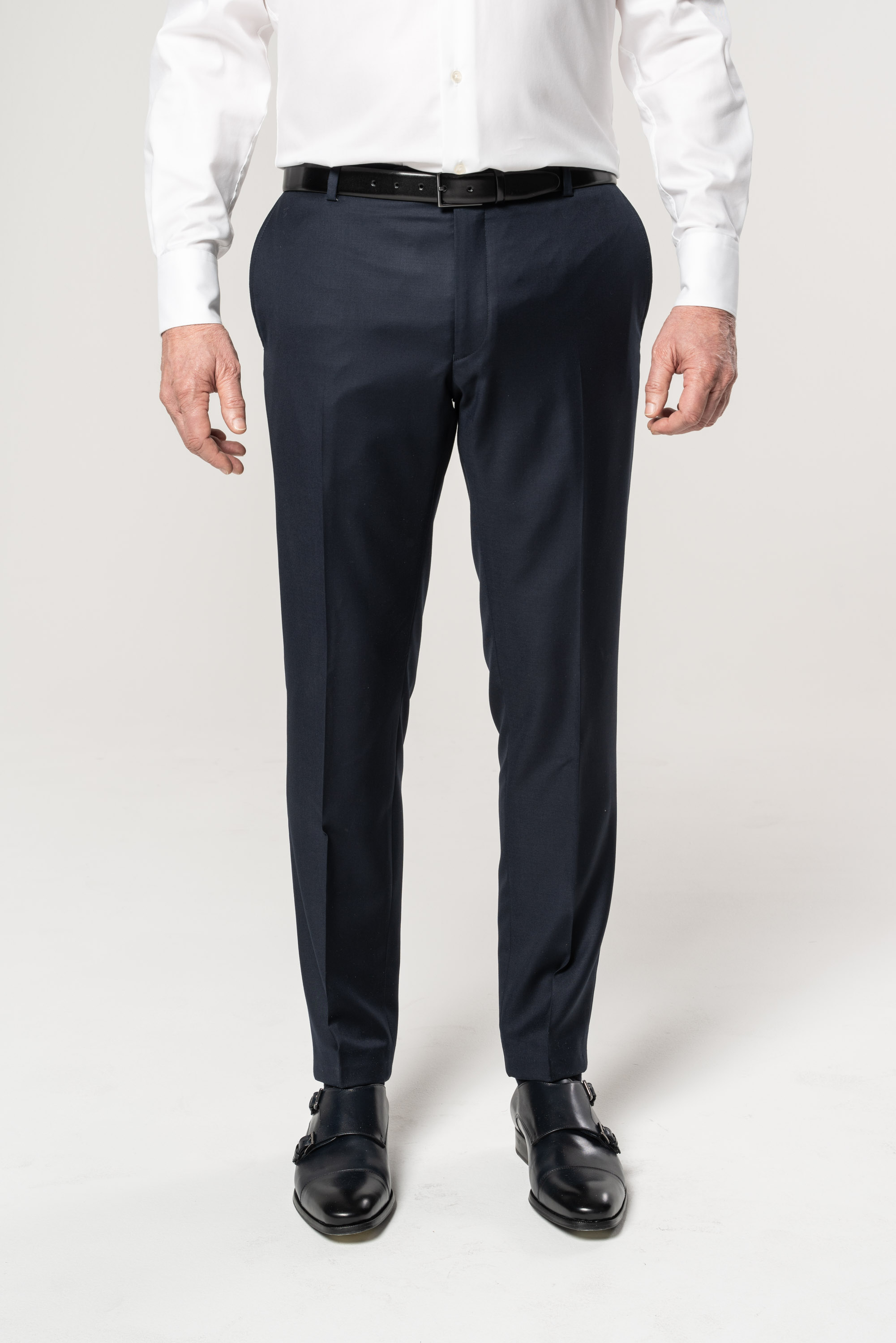 B Johnston Wolle Cashmere Navy
