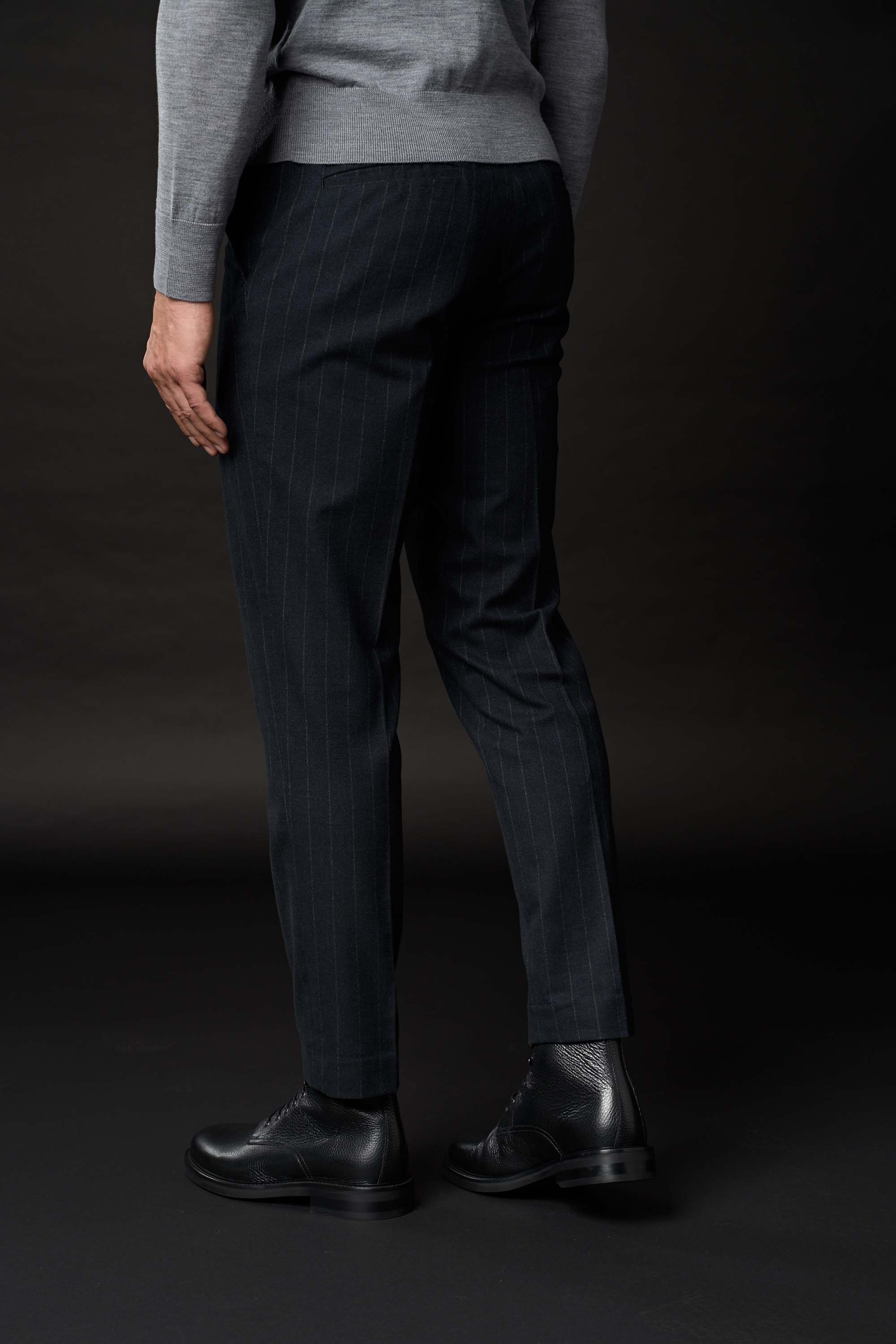 JEFF SUIT (Navy Stripe)